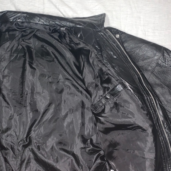 Vintage Black Leather Jacket - Picture 7 of 9